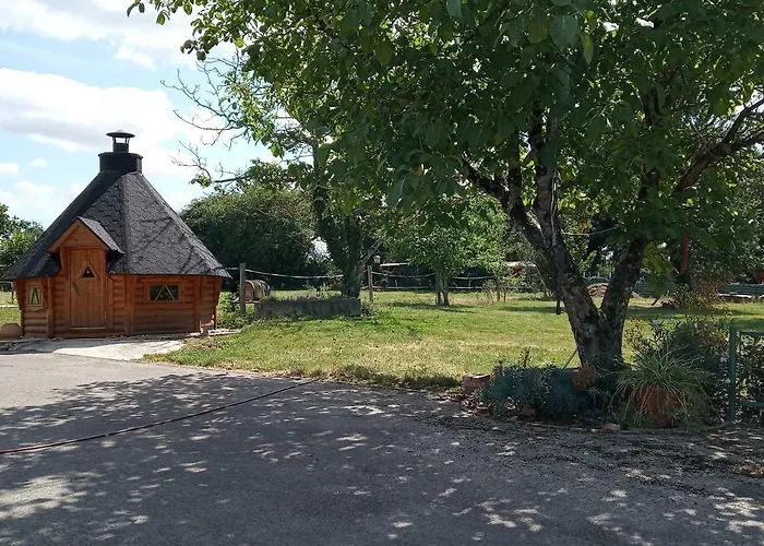 Les Attelages De La Fontaine Gasthuis Epothemont